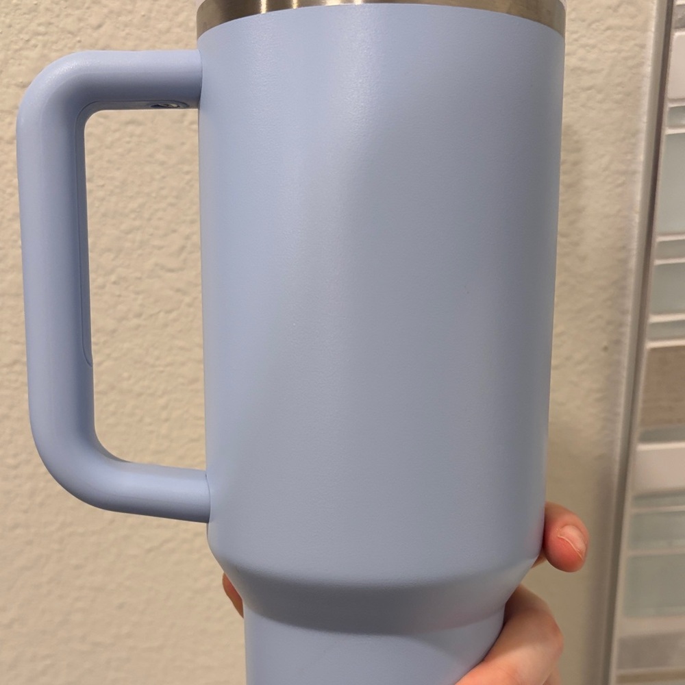 40 Oz Stanley Light Blue Tumbler - Picture 6 of 7